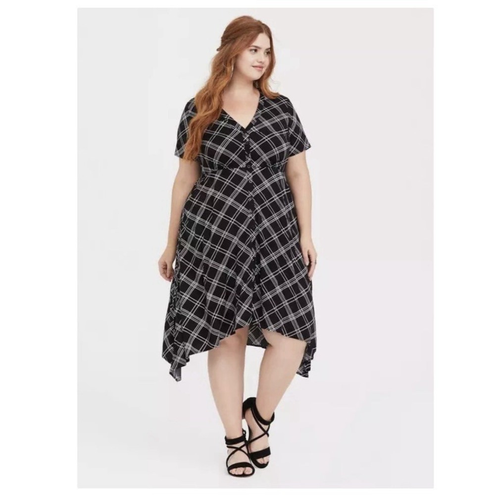 Torrid Black White Plaid Challis Short Sleeve‎ Midi Shirt Dress Size 1X Pockets
